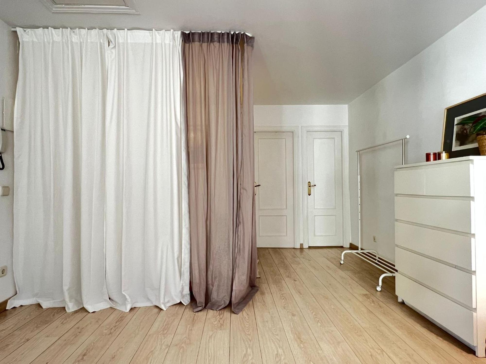 Lovely Studio Con Balconcitos Madri Exterior foto